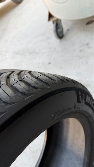 Michelin  r19 разноширокие шины