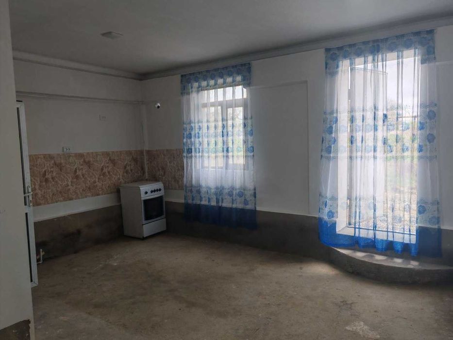 Уй Сотилади 3 хонали