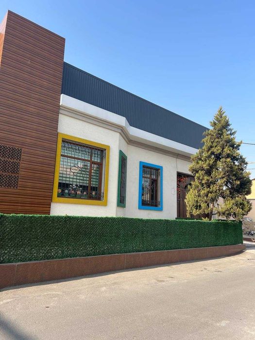 Ko’p funksiyali noturar bino sotiladi!