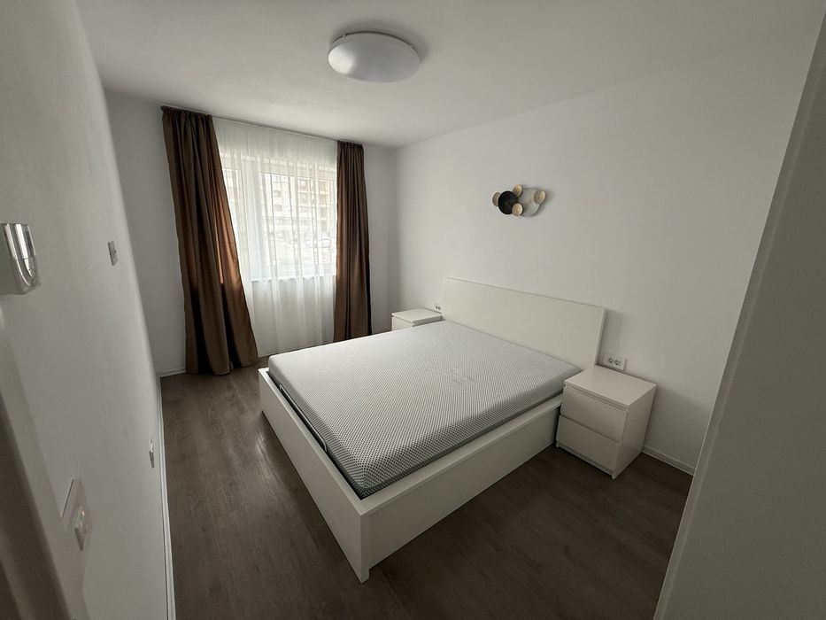 Închiriez apartament cu 2 camere în complexul Kasper, Brașov.