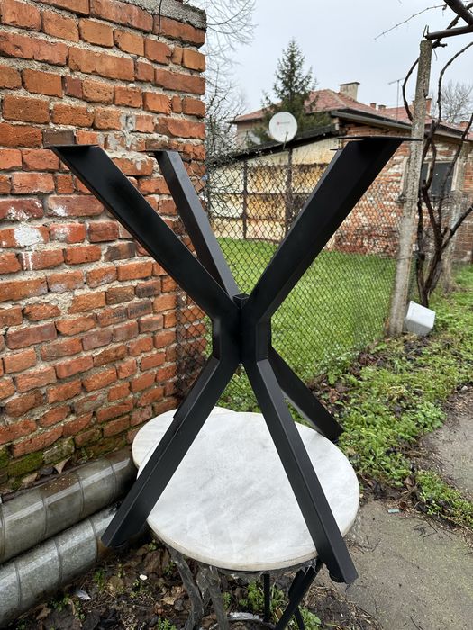 Метални крака за маси и пейки