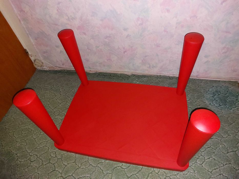 Set masa rosie cu scaun albastru spatar Mammut Ikea pt copil