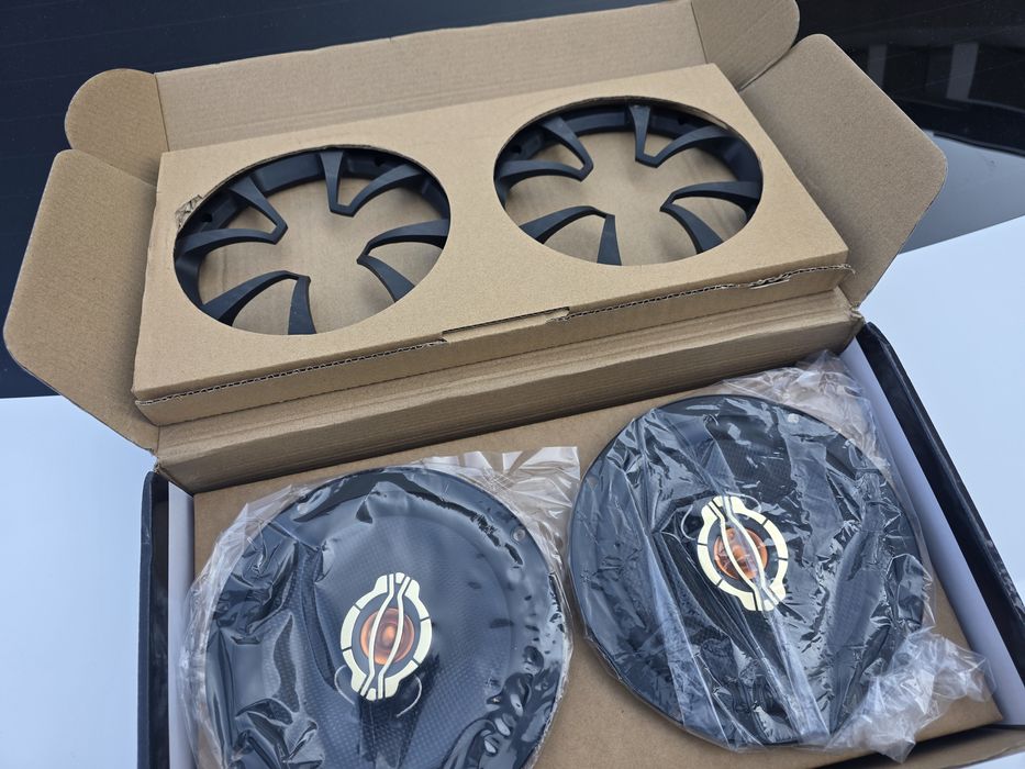 Динамиклар сотилади 16.5 см янги