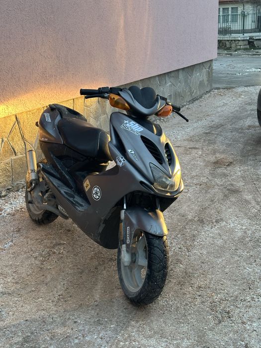 Yamaha aerox 50.