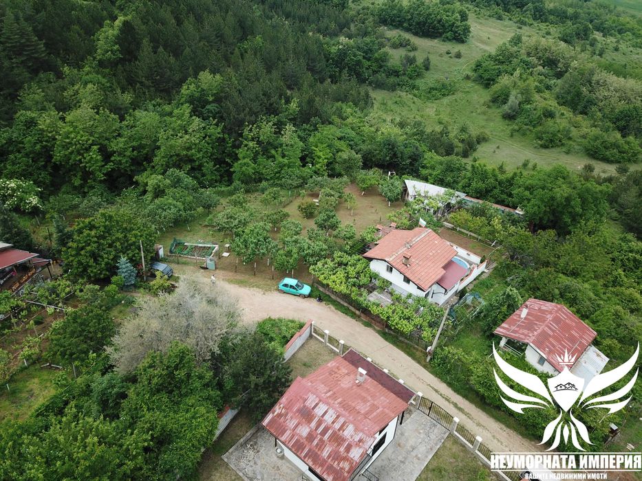 Продавам парцел 450кв.м. в село Горнослав обл.Пловдив