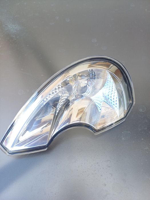 Lampa semnalizare dreapta fata Renault Modus