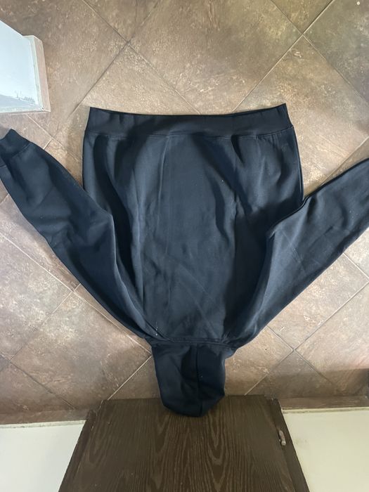 Essentials черно худи