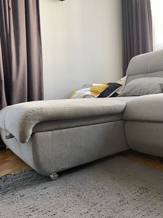 Сив диван Айко + подарък масичка