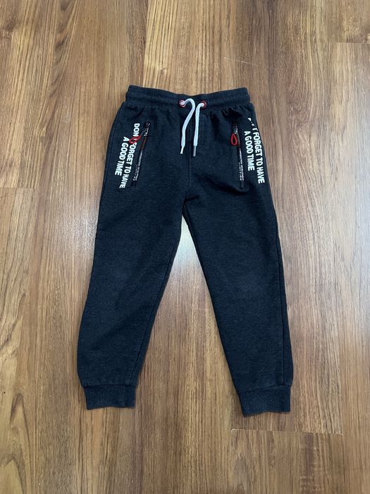 Продам одежду для малчика 6,7 лет