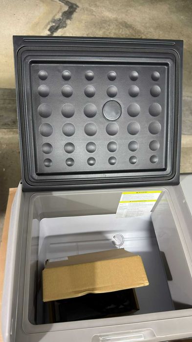 Нов къмпинг хладилник VEVOR 30L / 12v-24v-220v/ Компресор / Bluetooth