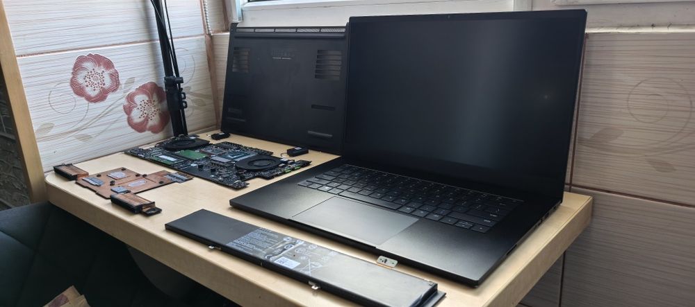 Piese---Laptop Razer Blade 15 RZ09-0421_i7-12800H, 16GB DDR5_COMPLET_