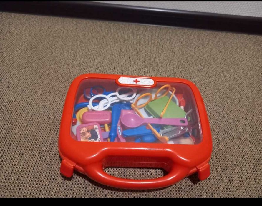 Игрушечный набор " Доктор'"