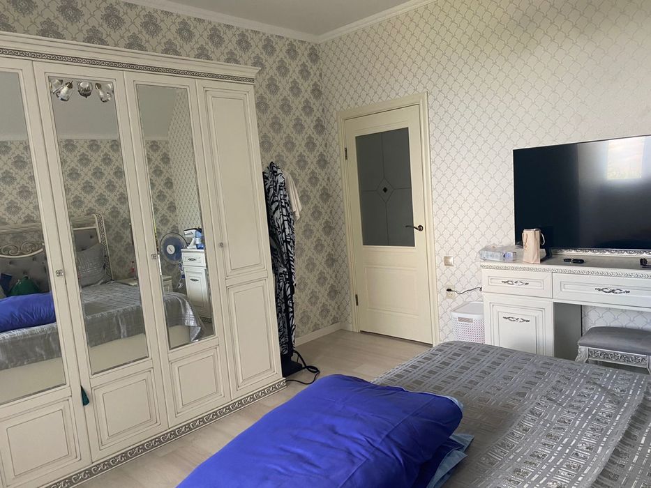 Продам спальный гарнитур