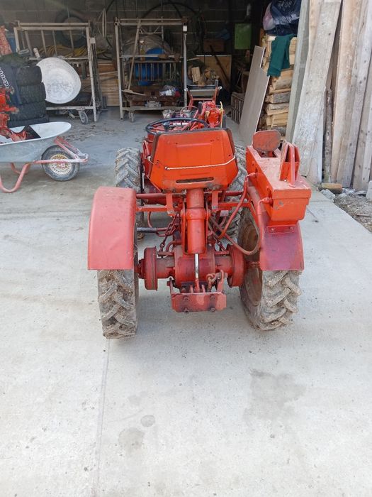 Vând tractoras pasquali 4x4 diesel