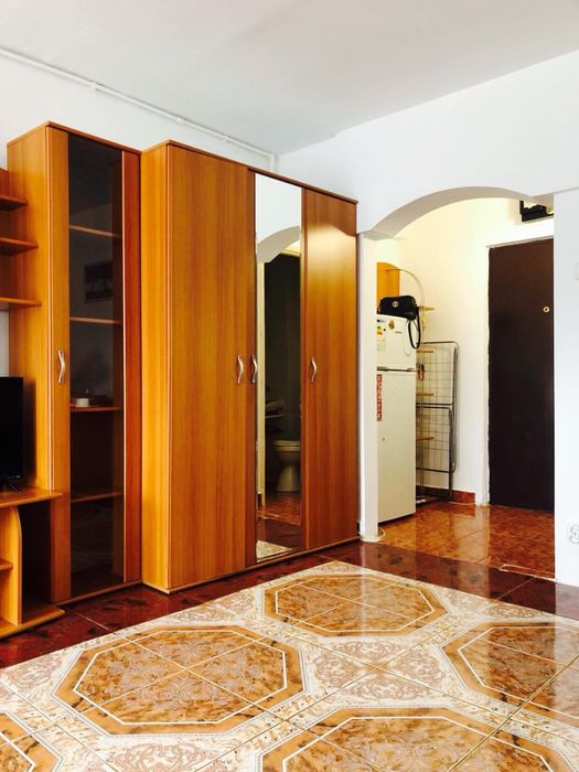 Garsoniera de inchiriat
