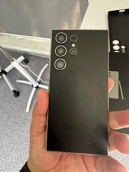Продам самсунг s24ultra на 256гб