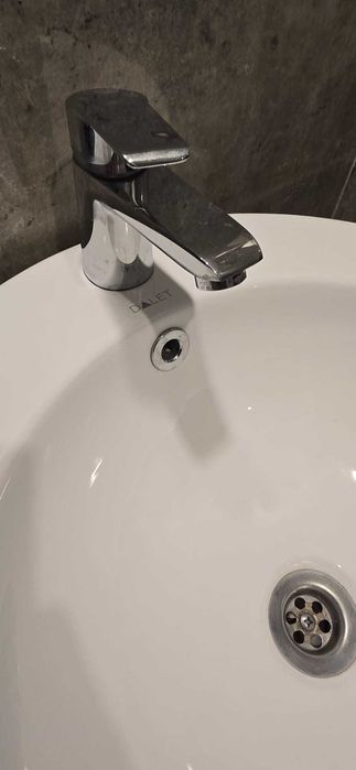 Lavoar baie freestanding (si baterie)