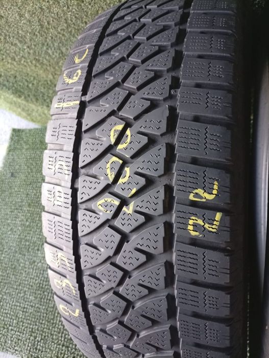 235 65 16c Bridgestone si Continental m+s