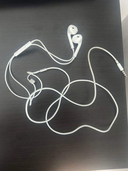 Casti cu fir Apple