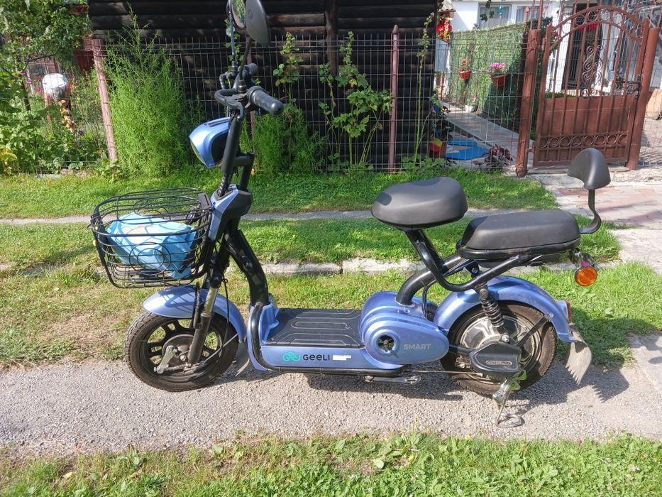 Scuter electric geeli cu 2 locuri