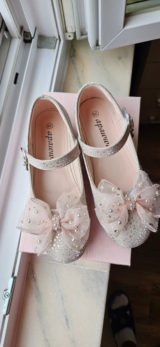 Pantofi eleganti pentru fete