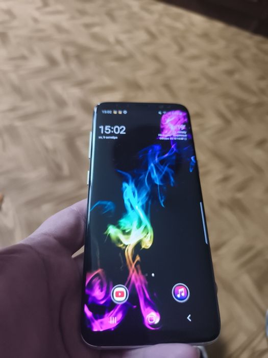 Телефон Samsung s8