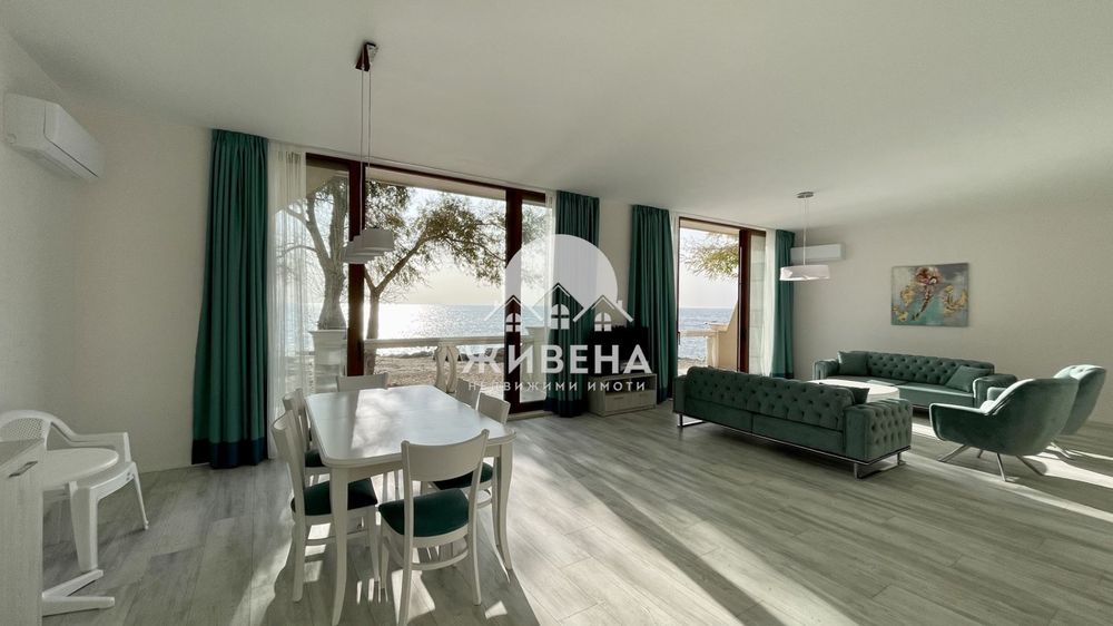 Обзаведен 4-стаен апартамент до плаж Кабакум, Варна