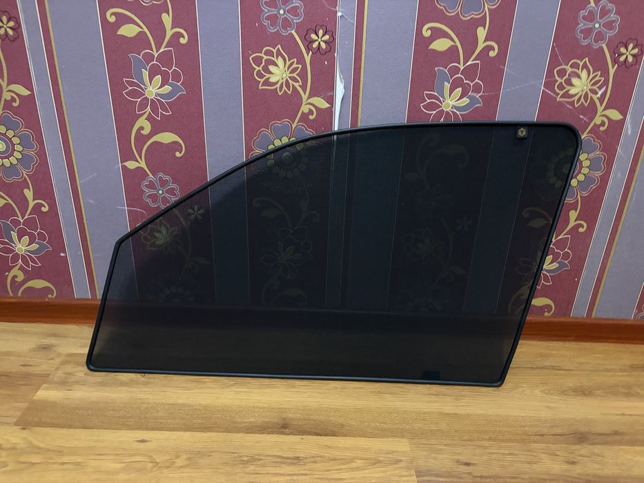 Продам передние шторки Мерседес МЛ, w163