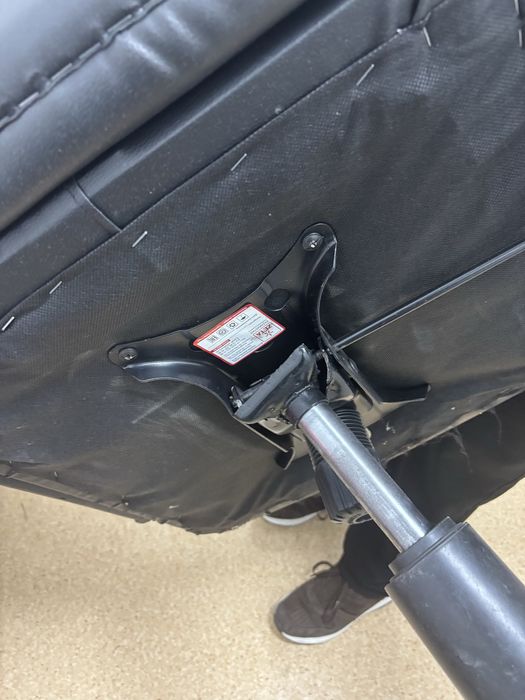 Срочно продам офисное кресло