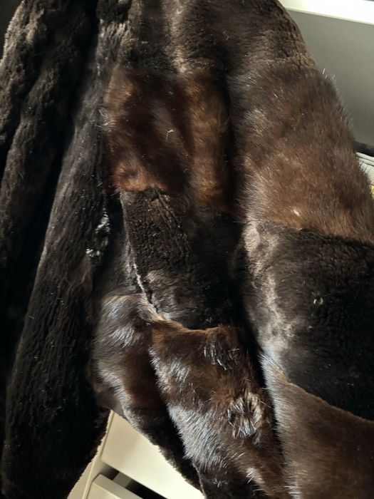 Haina din blana naturala de Nurca/Vizon, stare foarte buna