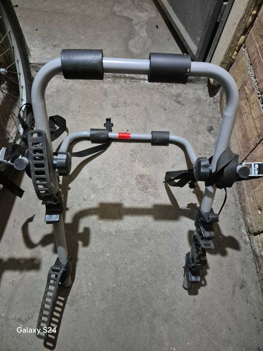 Продавам стойка за колело.