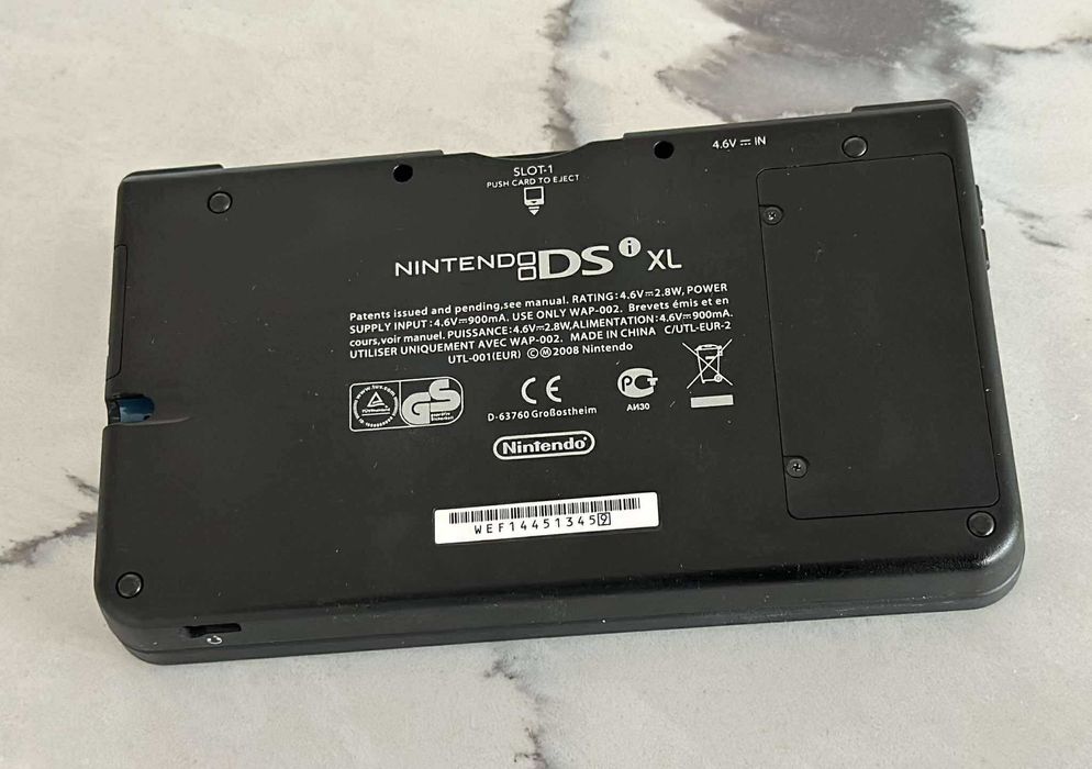 Перфектно Nintendo DSi XL - Blue + 134 игри Нинтендо Pokemon