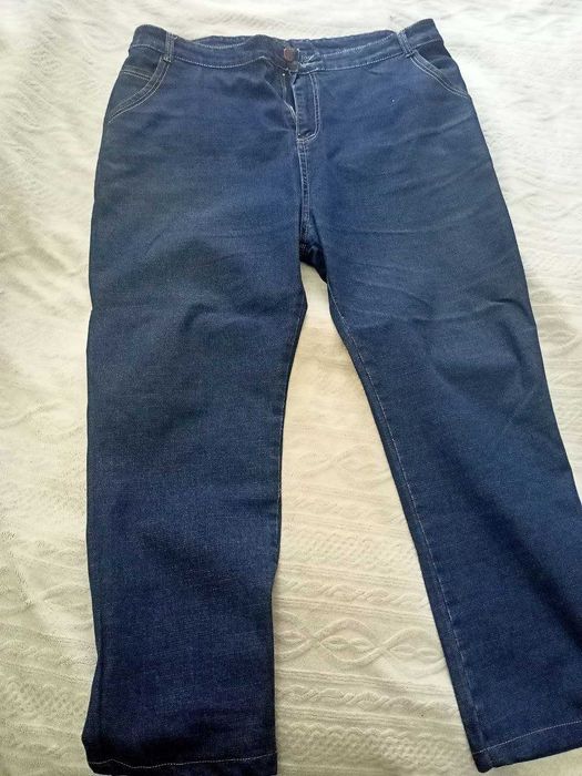 джинсы темно синие..