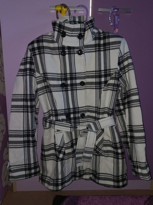 Дамско палто размер М и дънково яке размер М