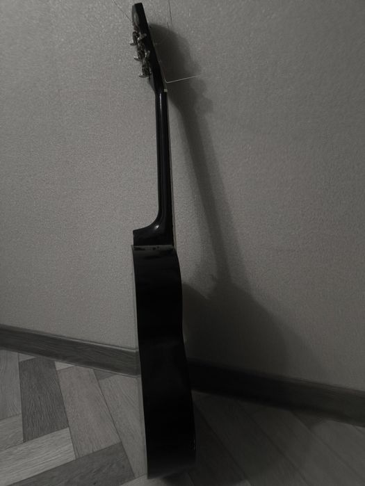 Акустическая гитара