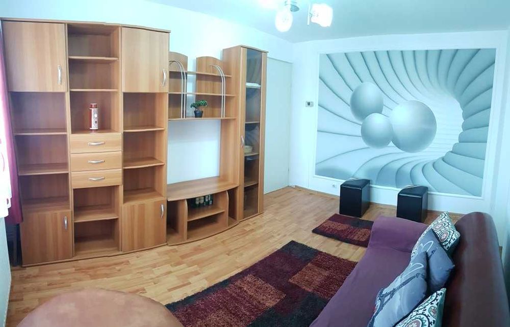 Inchiriez apartament mansarda, 2 camere - Cedonia