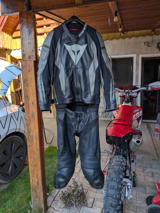 Combinezon costum moto piele Dainese Mărime 50