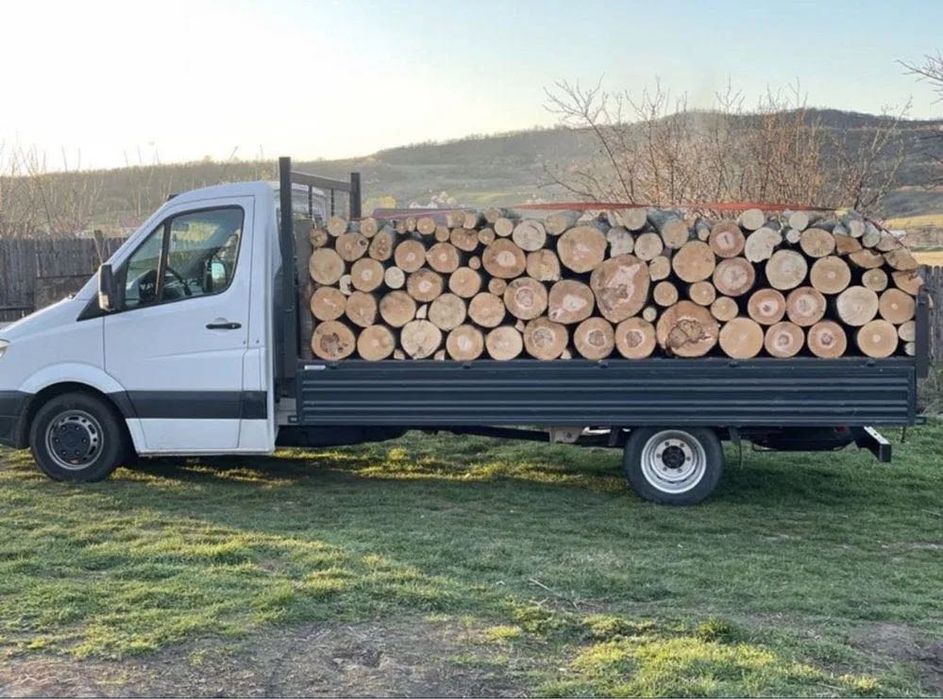 Vând lemne de esență tare