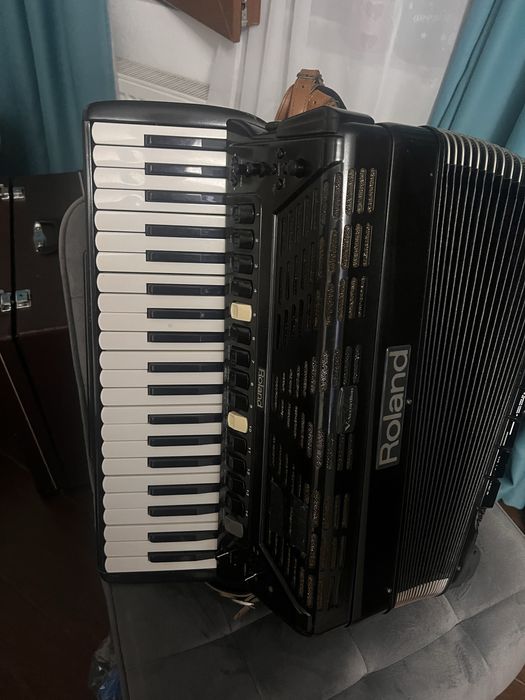 Acordeon Electronic Roland Fr7 V2