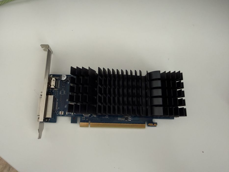 Видеокарта Asus GT 1030