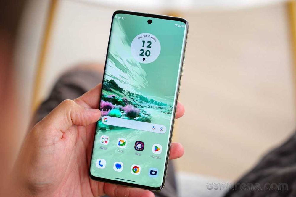 Vând Moto Edge 40 Neo in garanție!!!