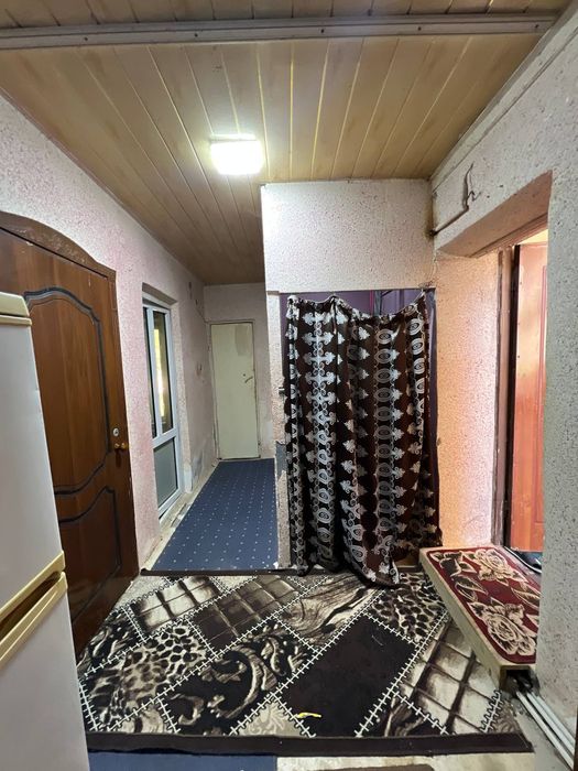 2/1/2  сотилади. 63м²