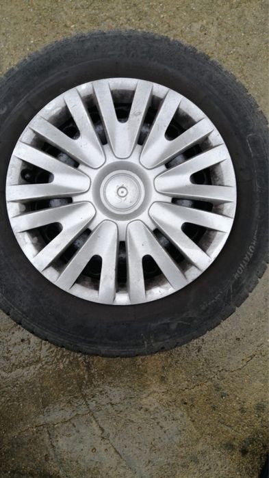 Vand Roti 5 buc  + Anvelope de Iarna +capace