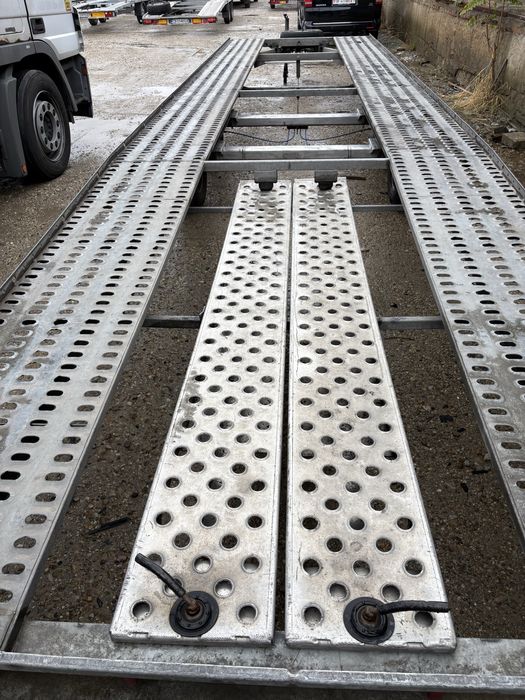 Двойна платформа за автомобили