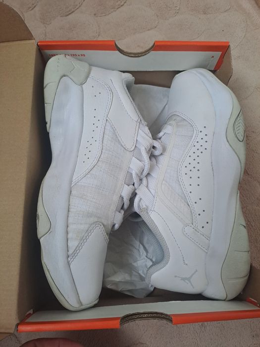 Nike Air Jordan 11 CMFT low 35.5