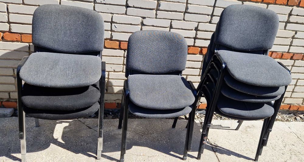 Продам офисные стулья