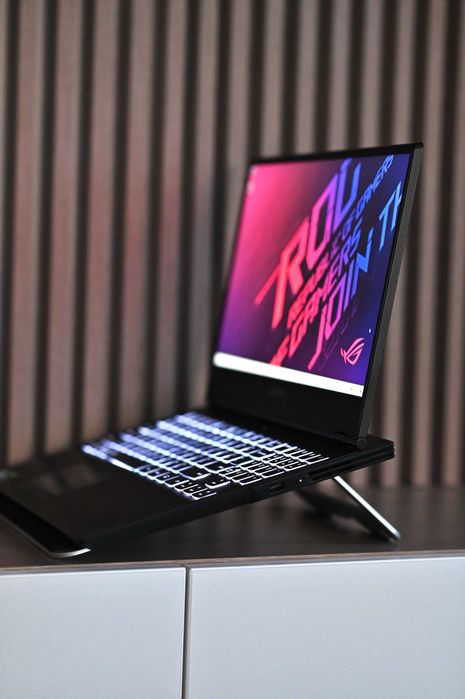 Laptop Gaming Lenovo Legion Y540 - Intel Core i7 4.5 GHz, 32GB (2x16) RAM, 1TB Samsung M.2 SSD, NVIDIA GTX 1660 Ti 6GB GDDR6 - Full Box - Impecabil