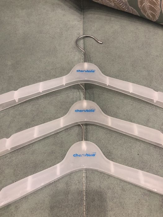 Продам плечики детские