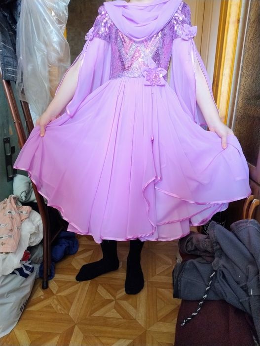 Продам платье для девочки