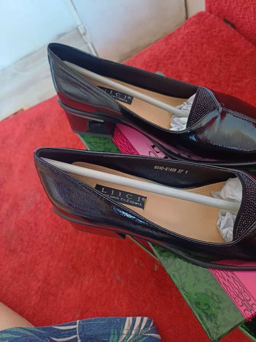 Обувь туфли сатылады